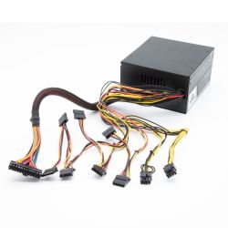 FUENTE DE PODER YEYIAN YFR-45901 RAIDEN 500W 80 PLUS WHITE RGB ATX SM